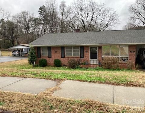 Photo of 1203 S Myrtle School Road, Gastonia, NC 28052 (MLS # 4334904)
