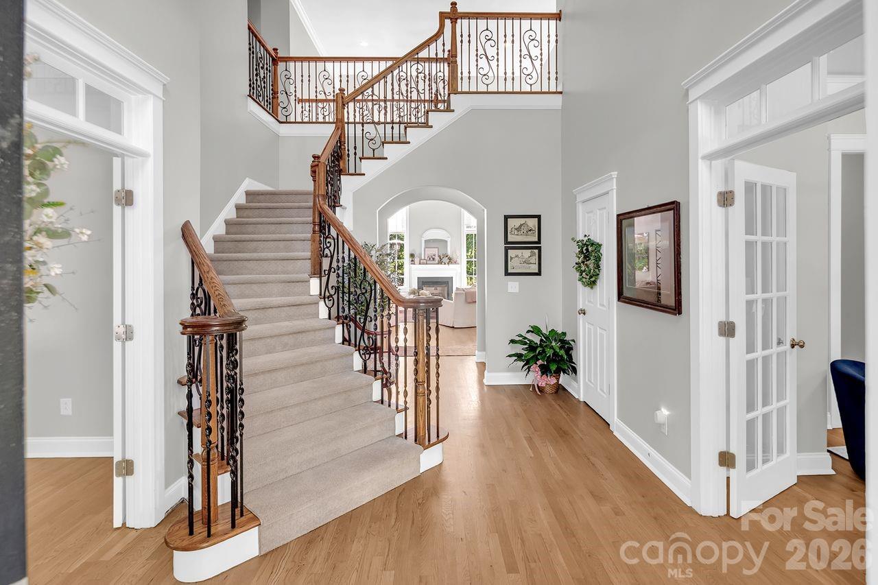 619 N Oak Drive