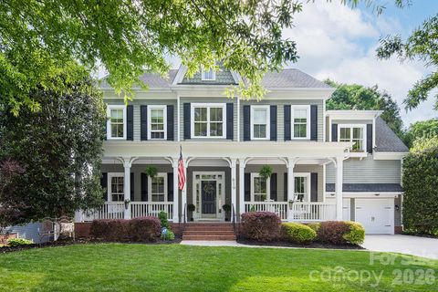 Photo of 619 N Oak Drive, Huntersville, NC 28078 (MLS # 4371399)