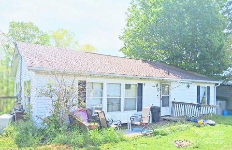 1060 N Canton Road Canton NC 28716