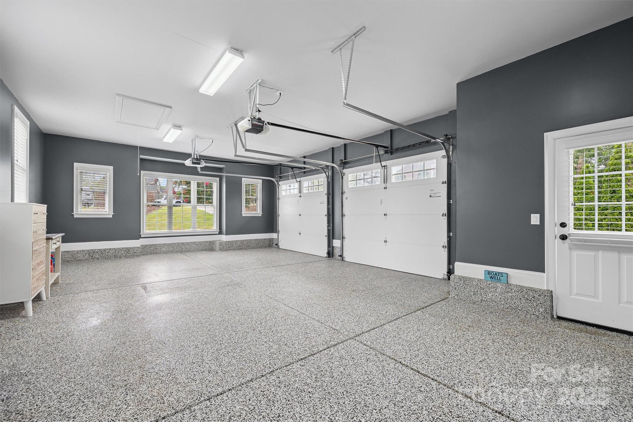 The Retreat At Sunset Ridge - Residential