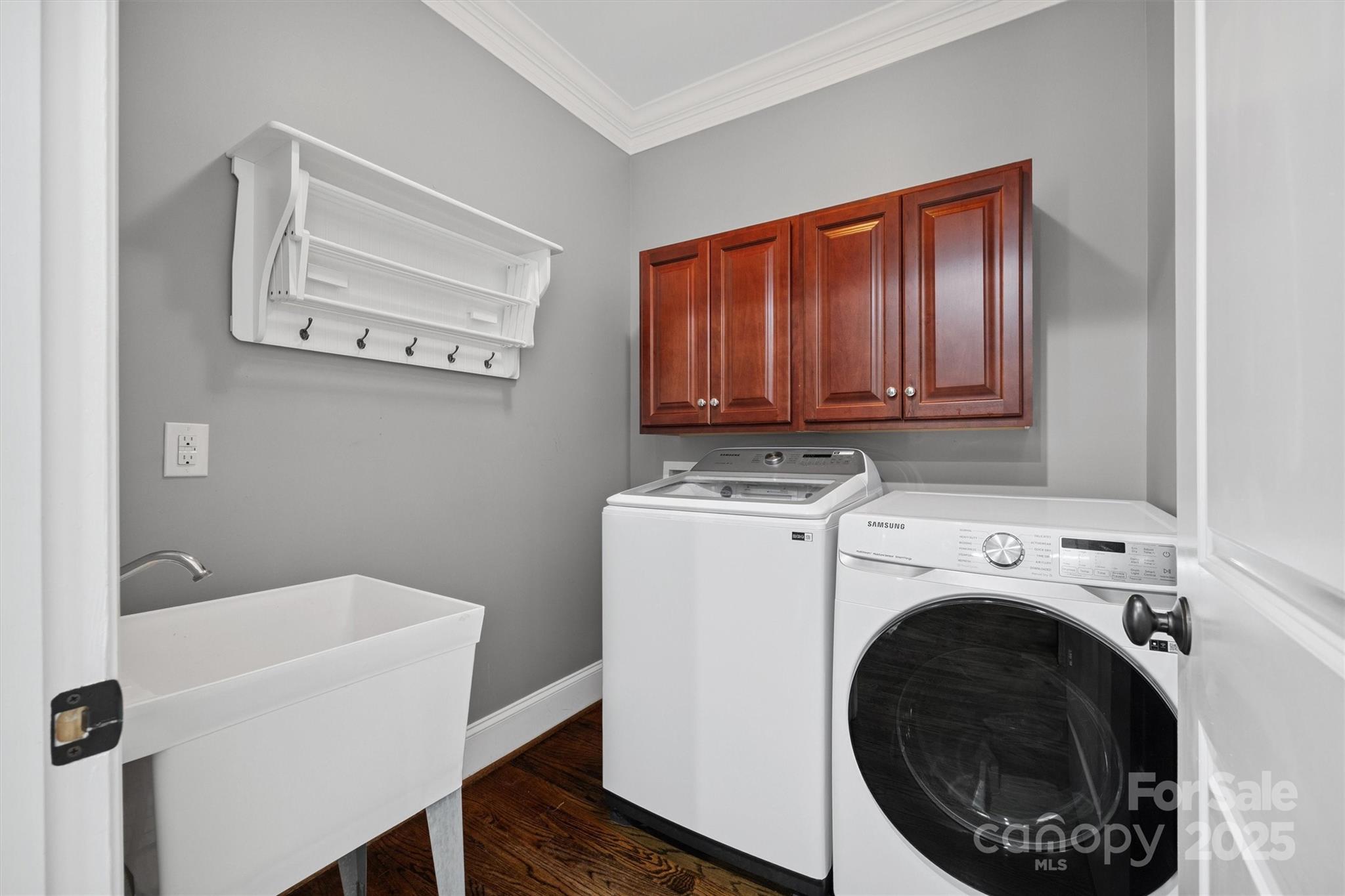 The Retreat At Sunset Ridge - Residential