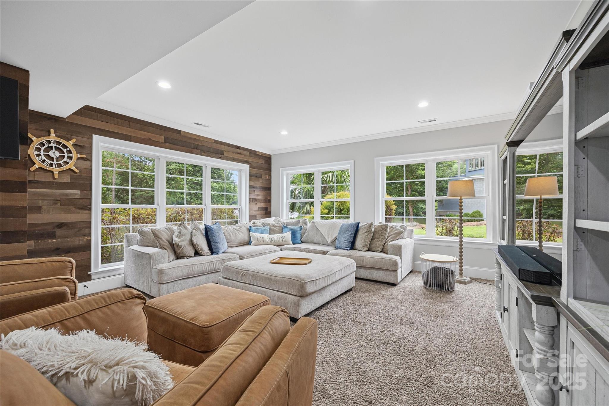 The Retreat At Sunset Ridge - Residential