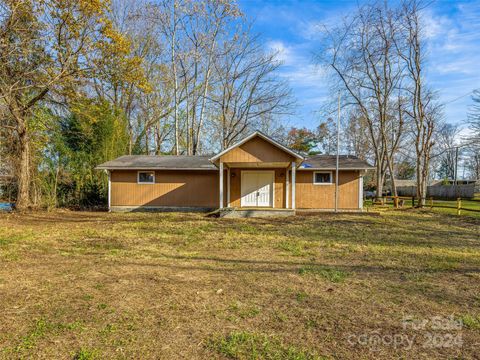 A home in Hendersonville