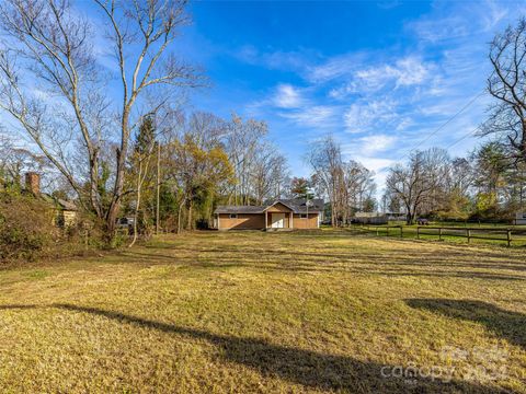 A home in Hendersonville