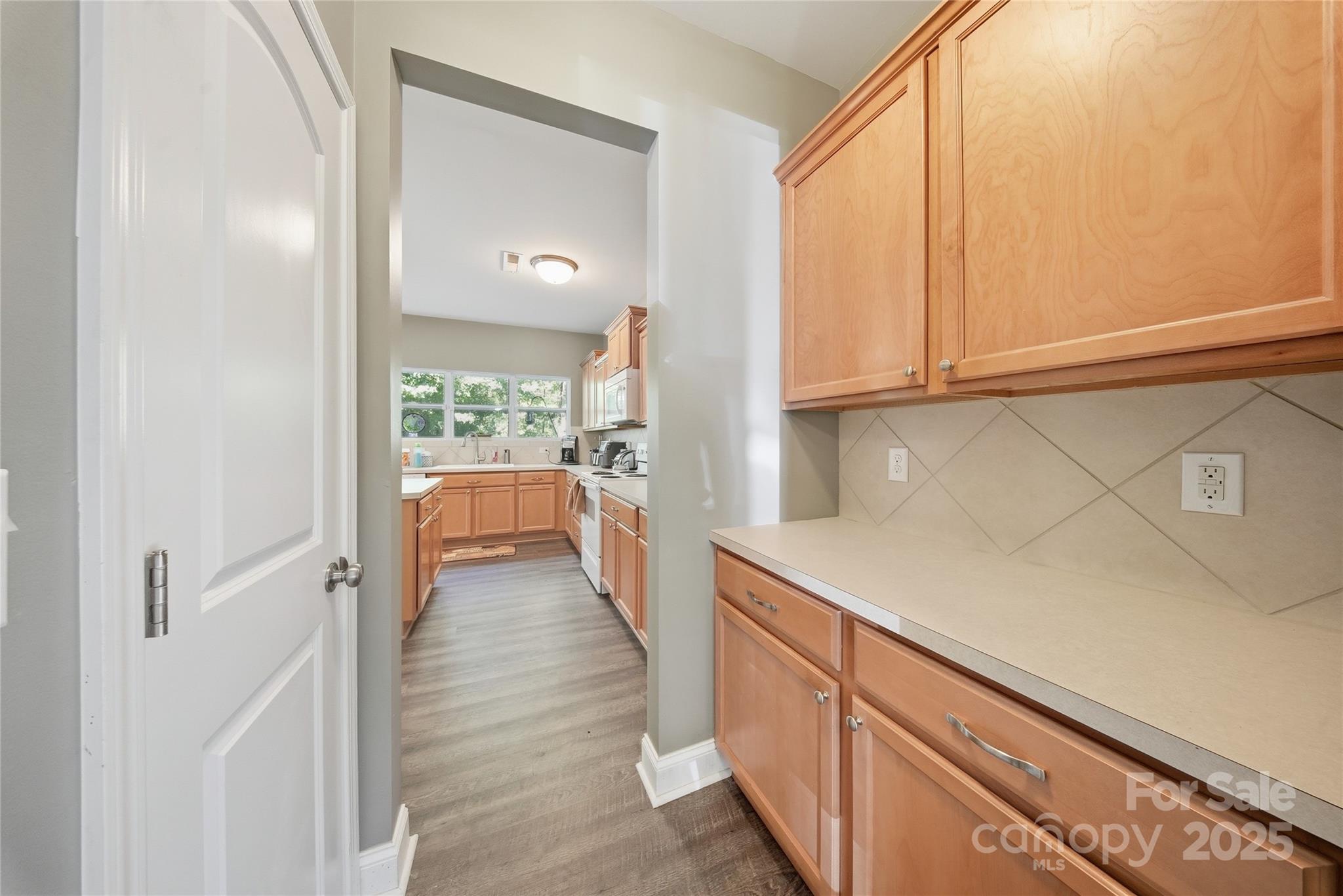 2104 Lake Vista Drive