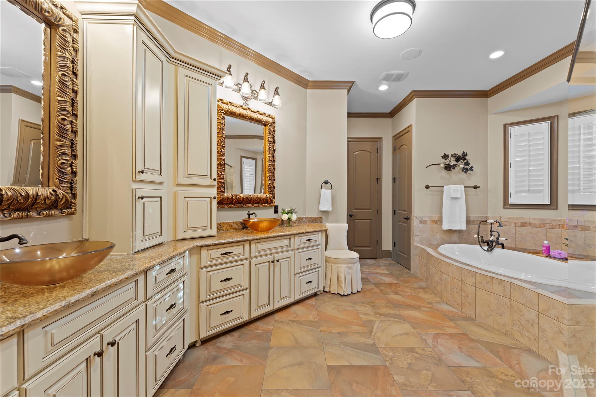 Longview - Residential