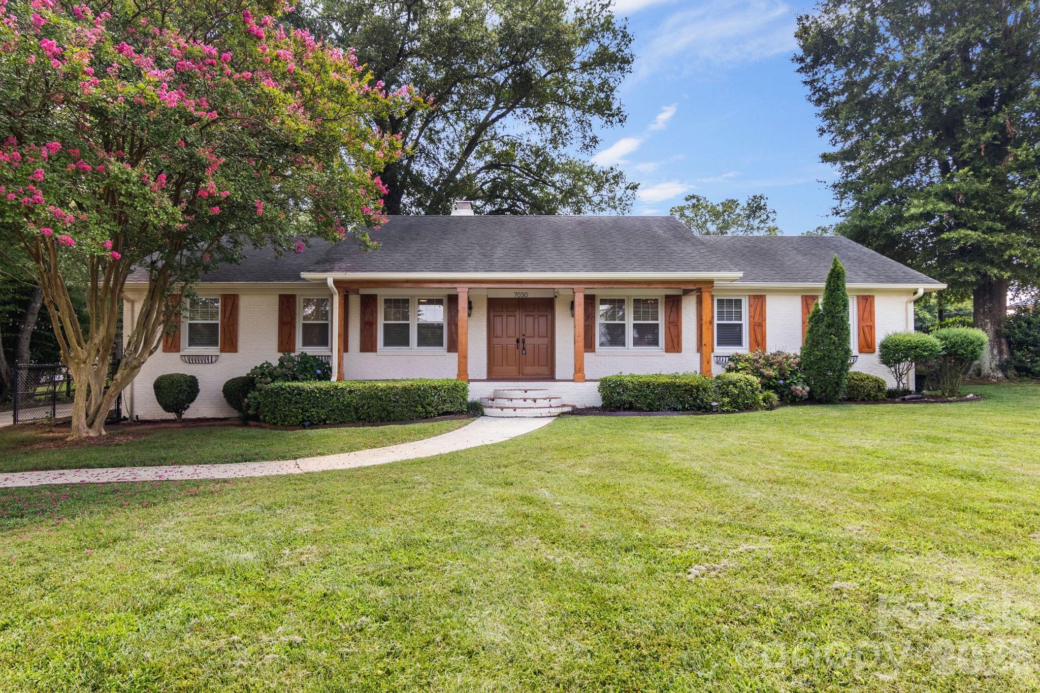 7030 Delta Lake Drive, Charlotte, NC, 28215