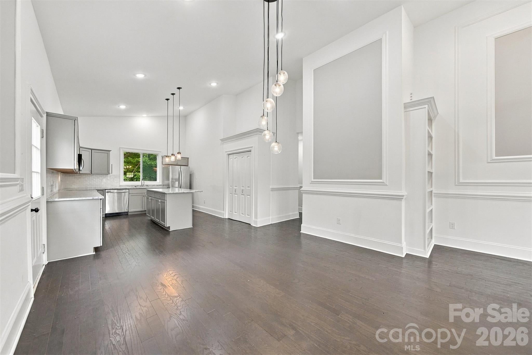 329 W F Street