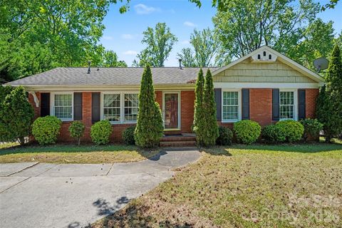 Photo of 7608 Idlewild Road, Charlotte, NC 28212 (MLS # 4369855)