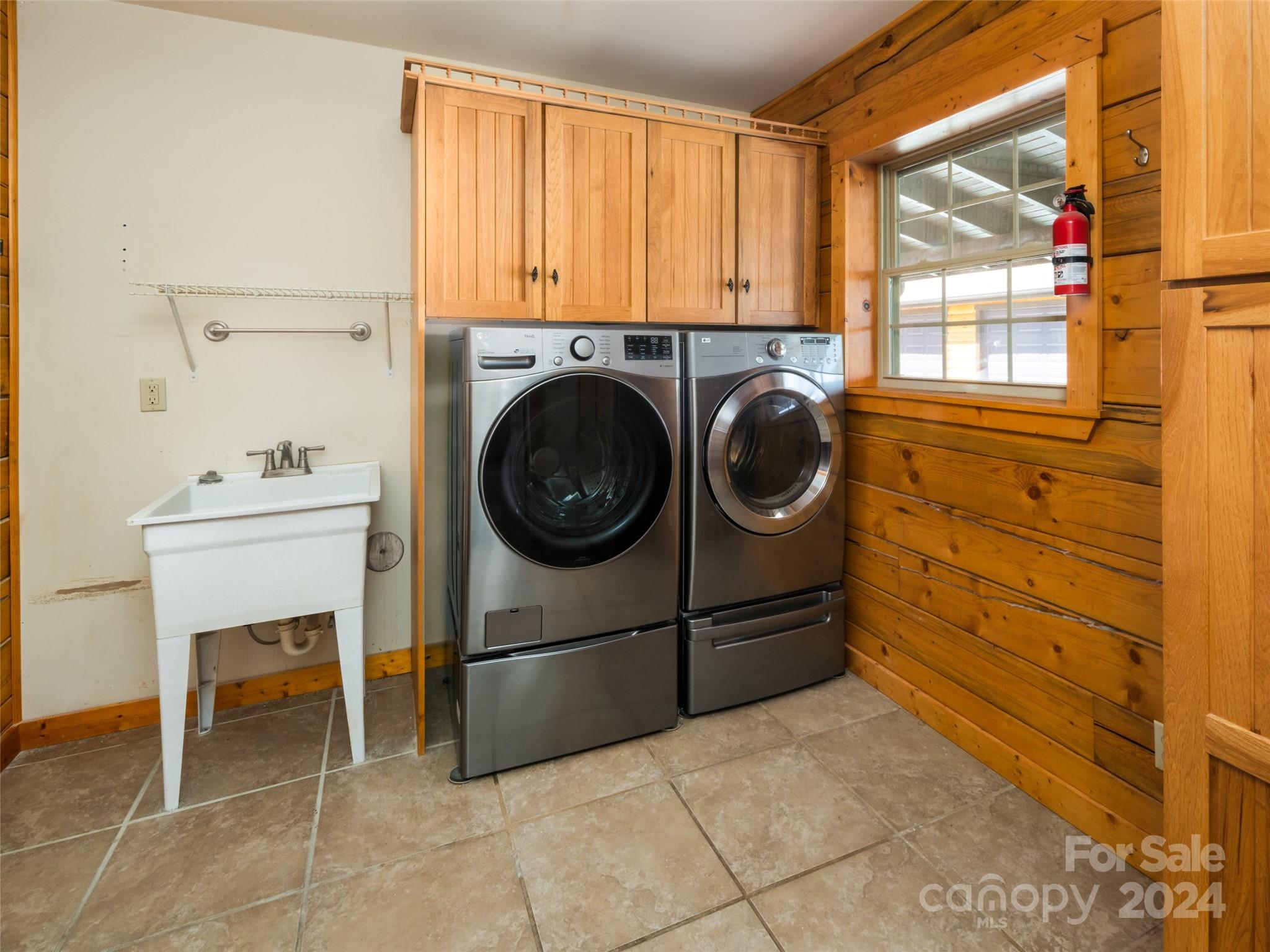 Cloven Cliffs - Residential