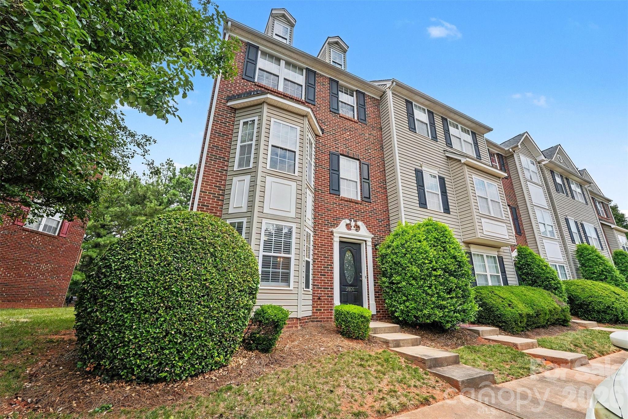 9866 Treeside Lane