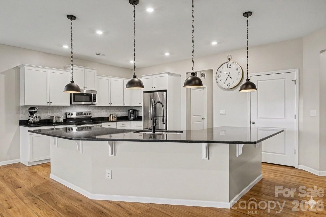 11851 Saddle Back Trail