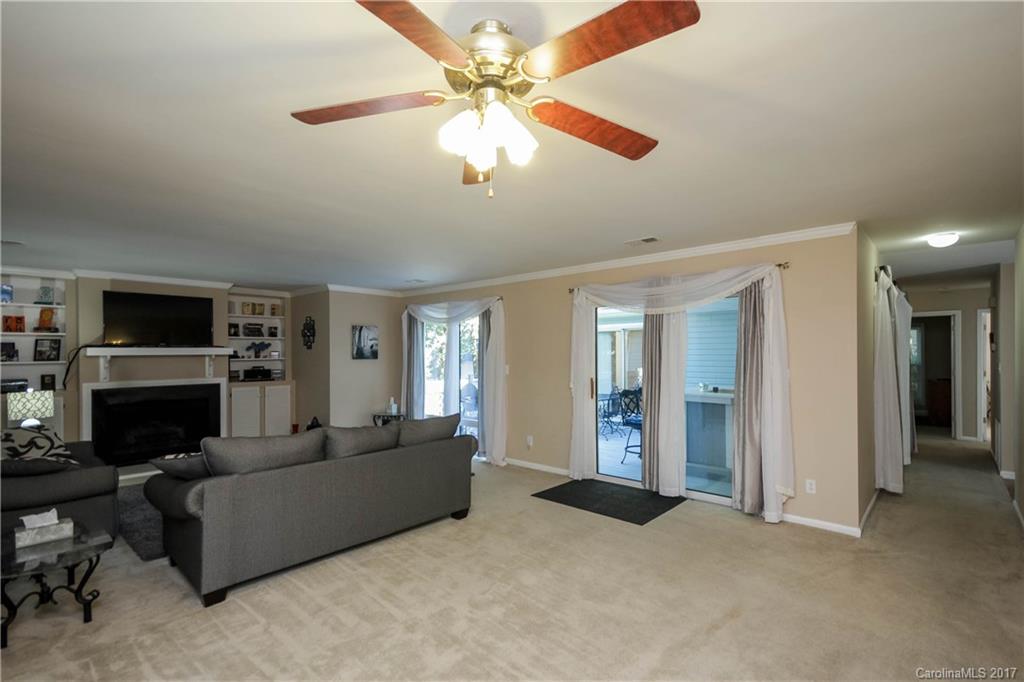 Tega Cay - Residential