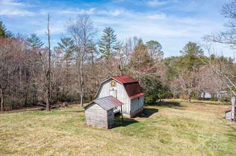 14 Woods Road Fairview NC 28730