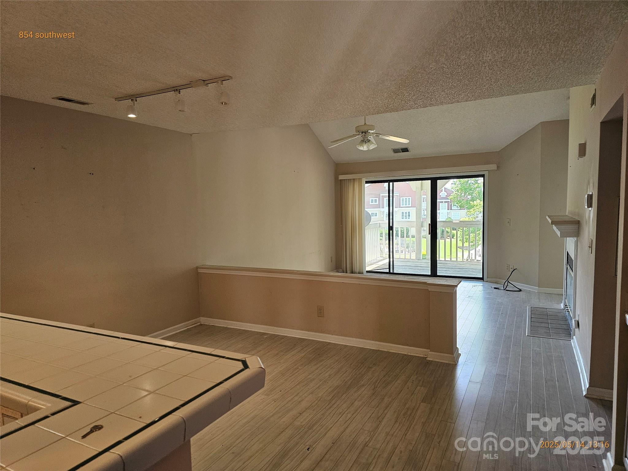 854 Southwest Drive