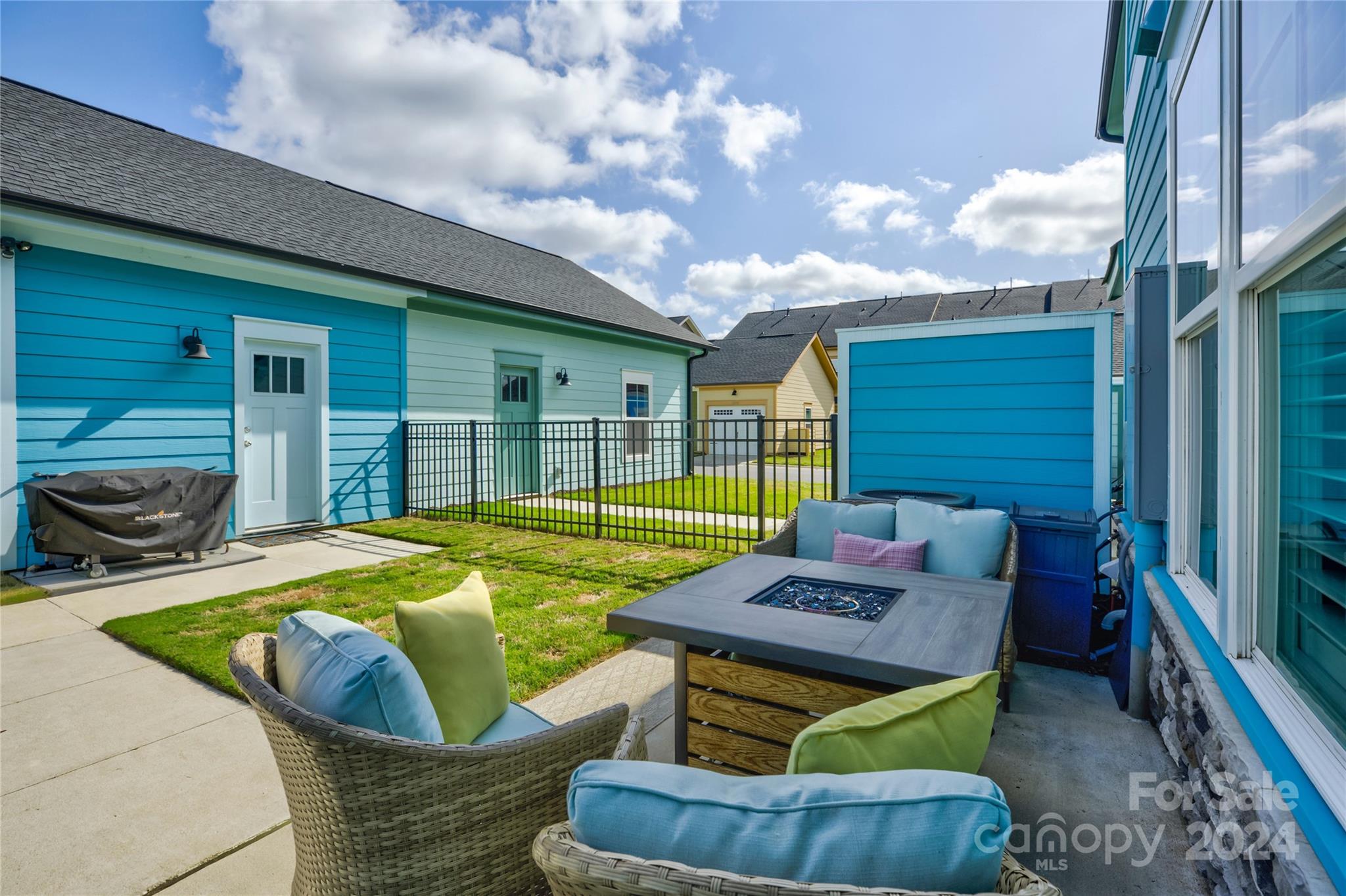 Riverwalk - Residential