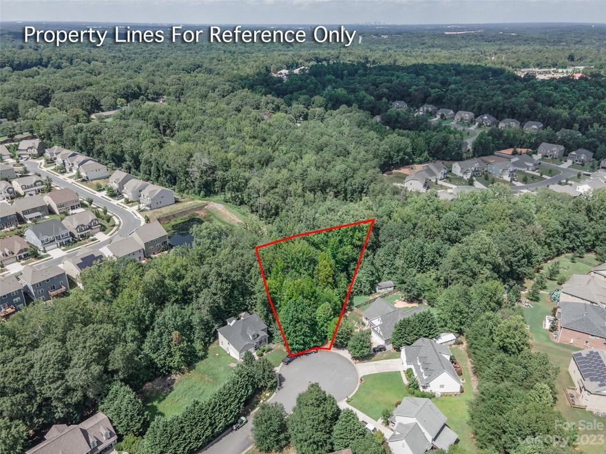 Bring the vision, your plans and build your dream home here! Beautiful half acre lot situated in a cul de sac in desirable Savannah Place. Lovely homes surrounding this lot with mature landscaping throughout the neighborhood. Great location with close by commute to main roads and interstate.