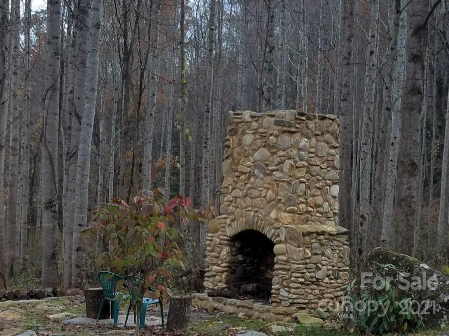 Linville Falls Mountain Club and Preserve - Land