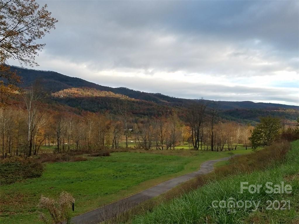 Linville Falls Mountain Club and Preserve - Land