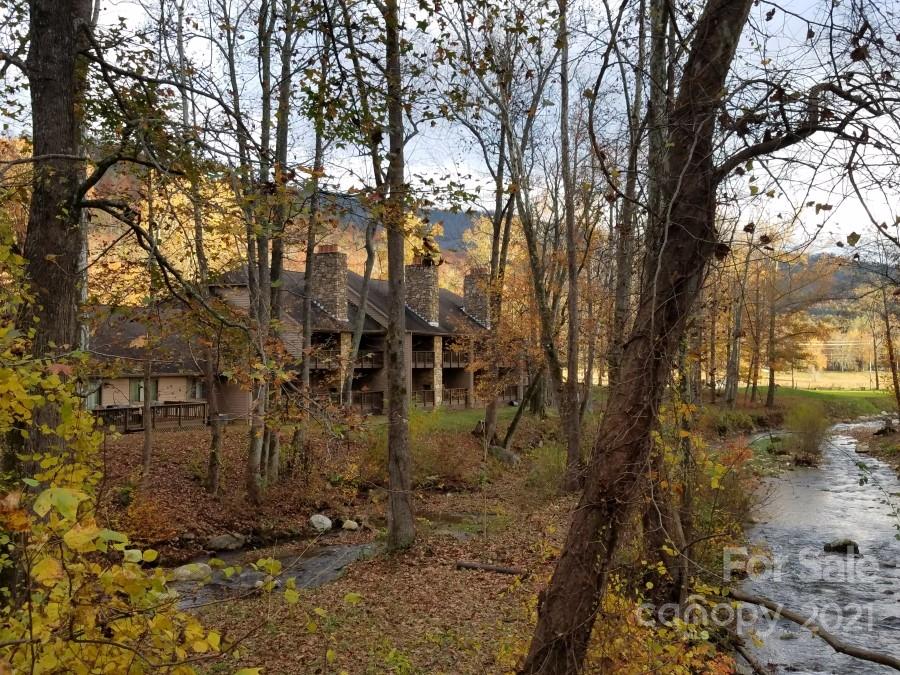 Linville Falls Mountain Club and Preserve - Land