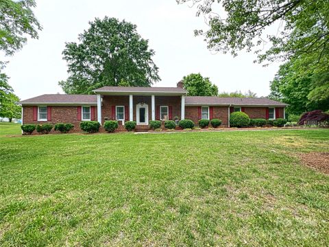 Single Family Residence in Concord NC 1178 Mistywood Lane.jpg