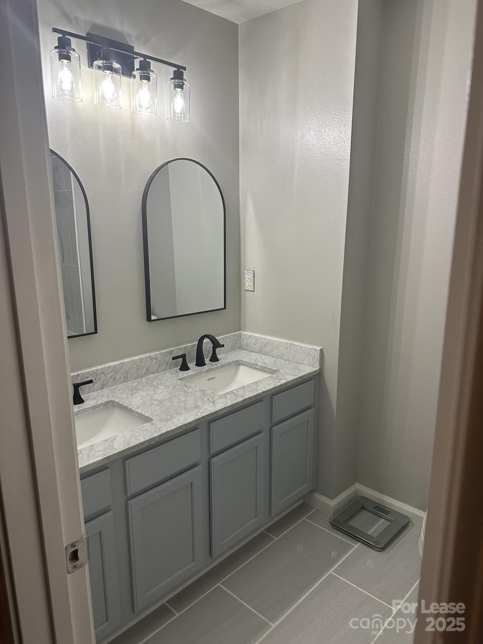 Mcintyre - Residential Lease