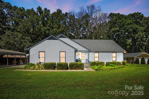 Photo of 2402 Bearskin Lane, Monroe, NC 28110 (MLS # 4295443)