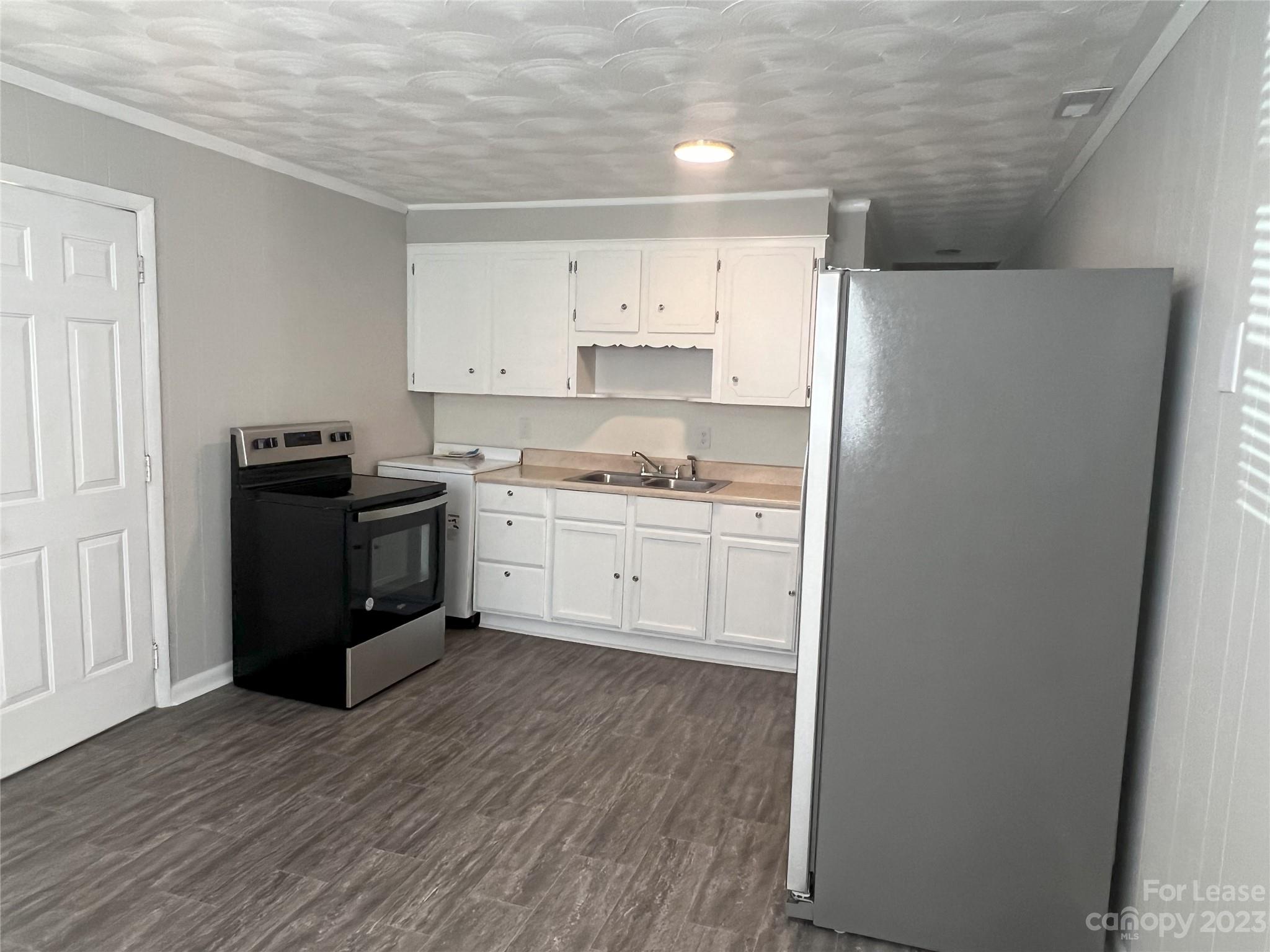 Elizabeth Heights - Residential Lease