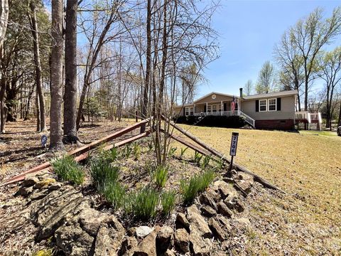 Photo of 7706 Davis Road, Waxhaw, NC 28173 (MLS # 4360751)