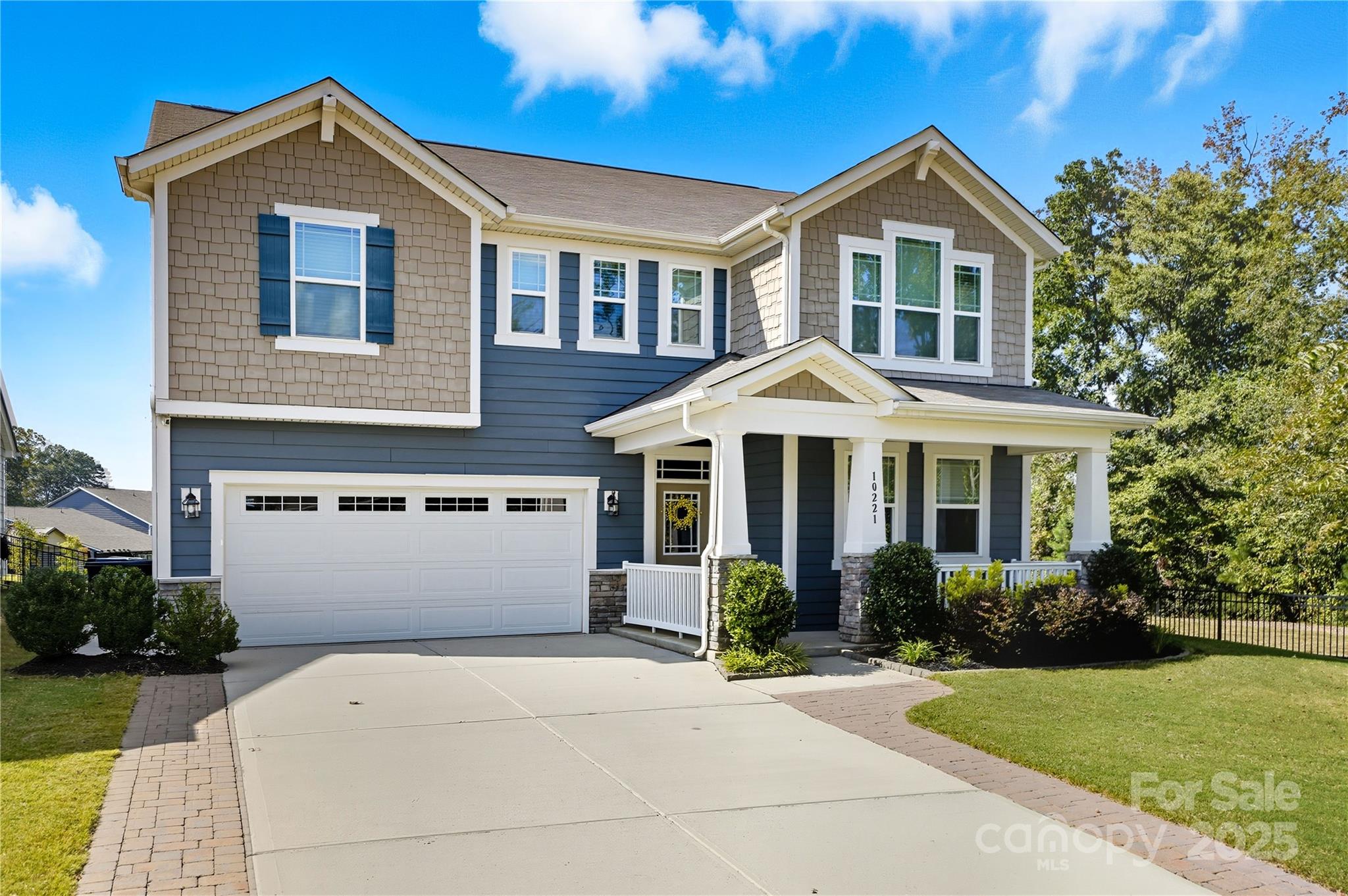 10221 Bluejack Oak Court