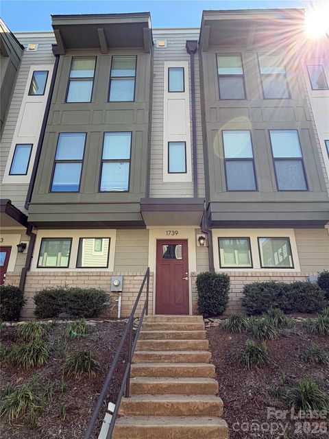 Photo of 1739 Cannon View Lane, Charlotte, NC 28208 (MLS # 4365234)