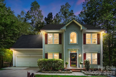 Photo of 2100 Pineapple Court, Matthews, NC 28105 (MLS # 4431286)