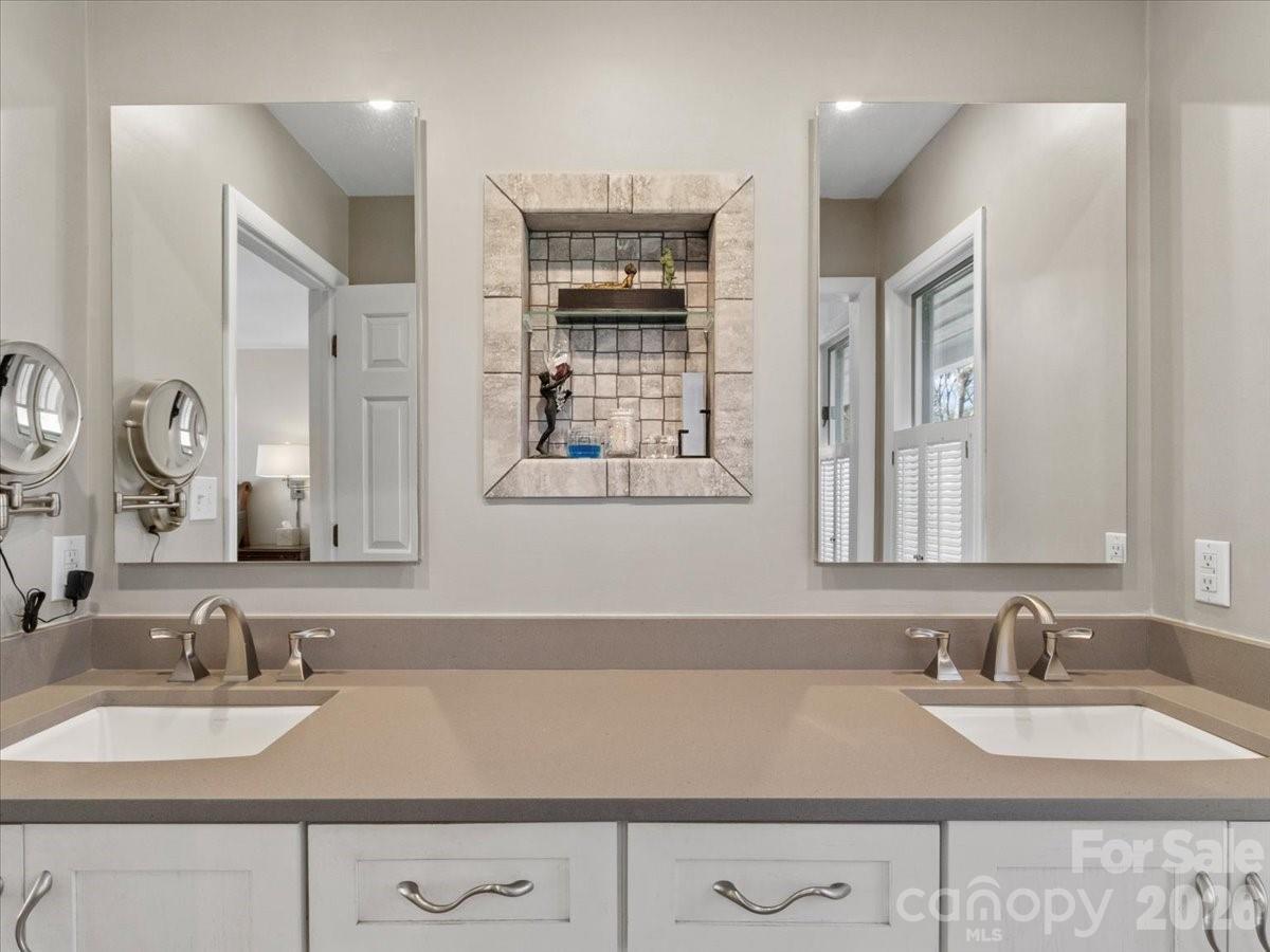 Woodland Hills - Residential
