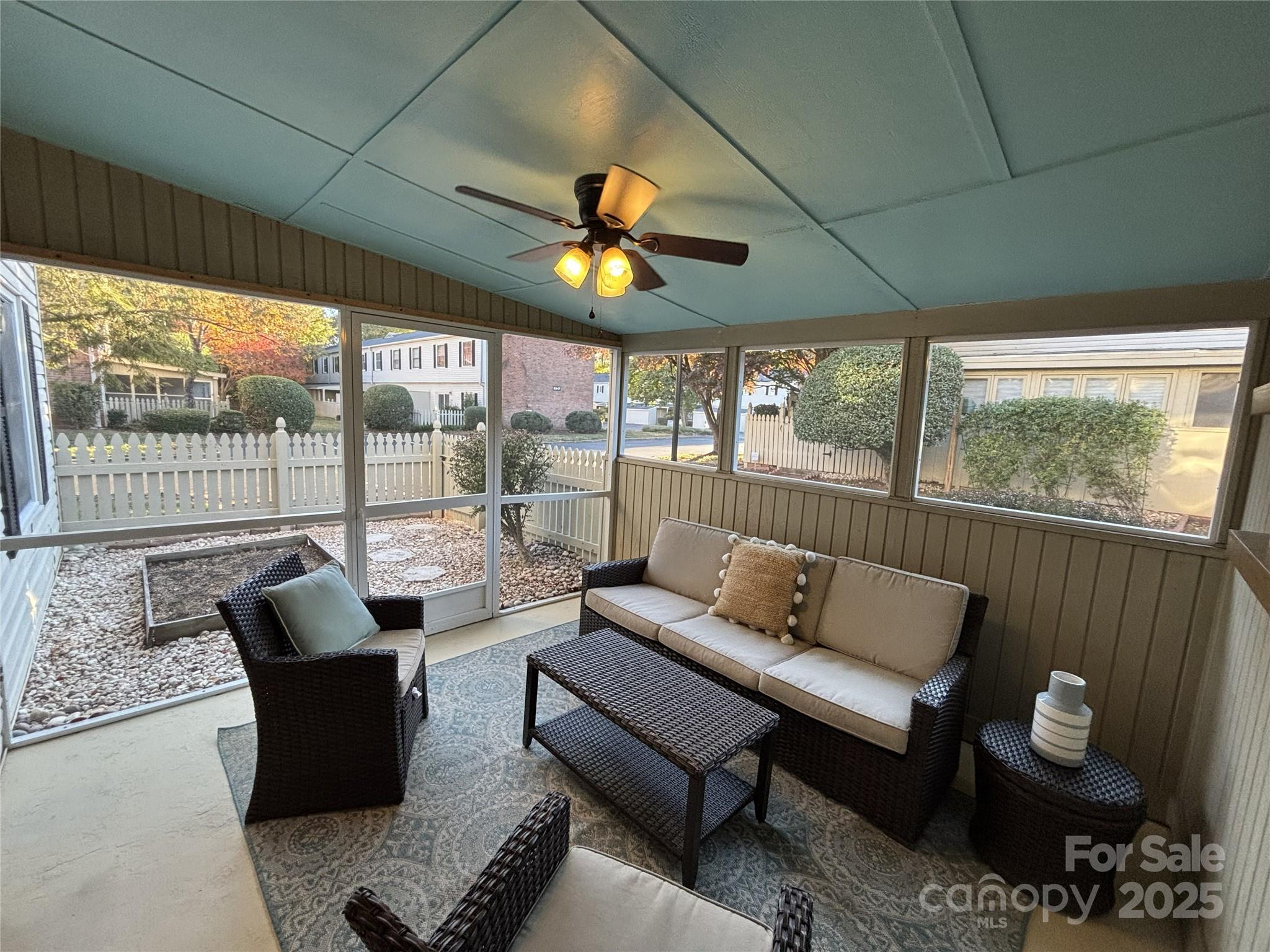 5913 Quail Hollow Road