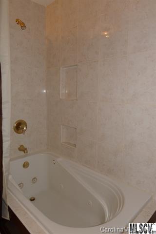 Pitts Park - Residential