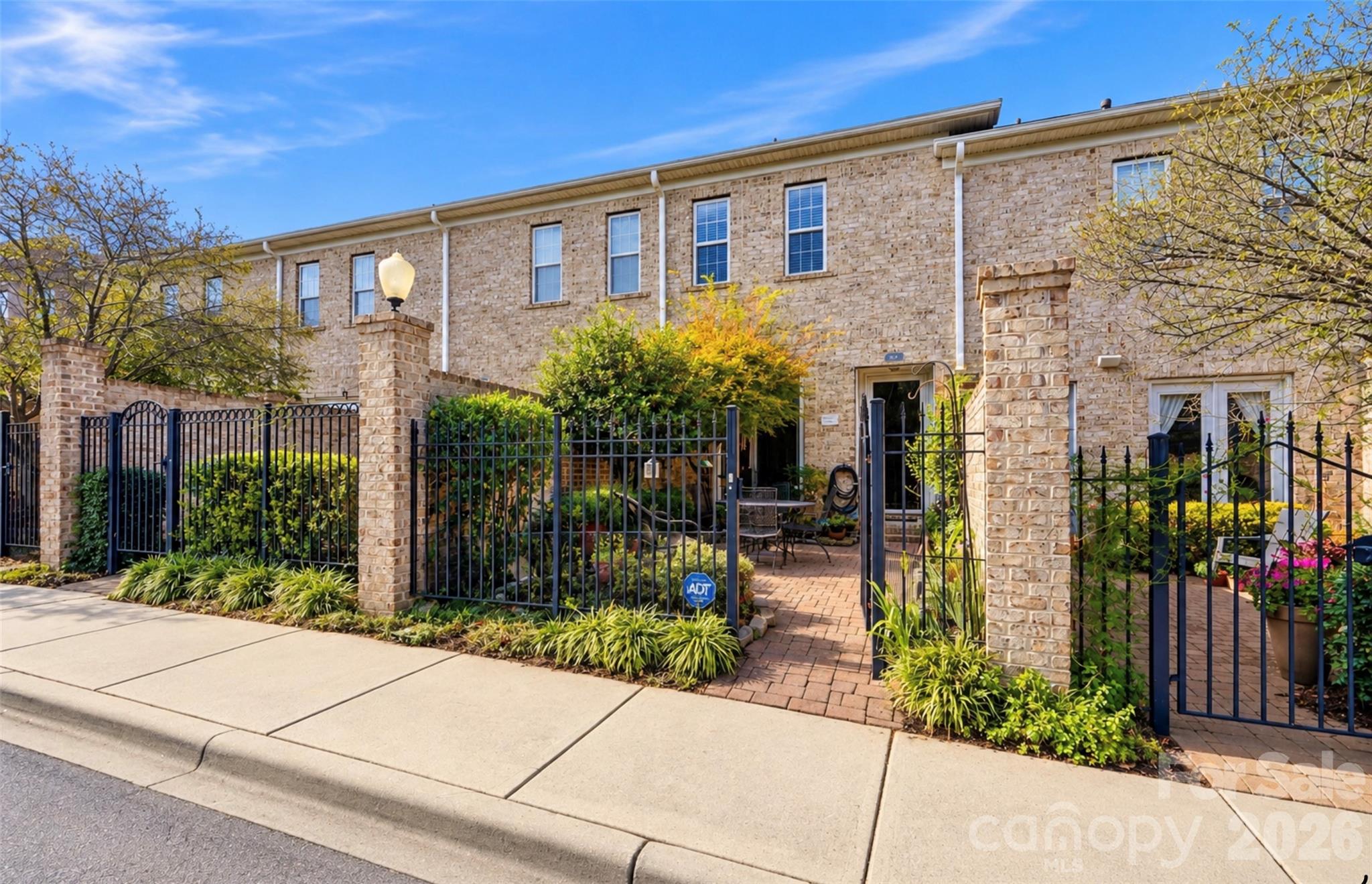 427 Dumbarton Street NW 4