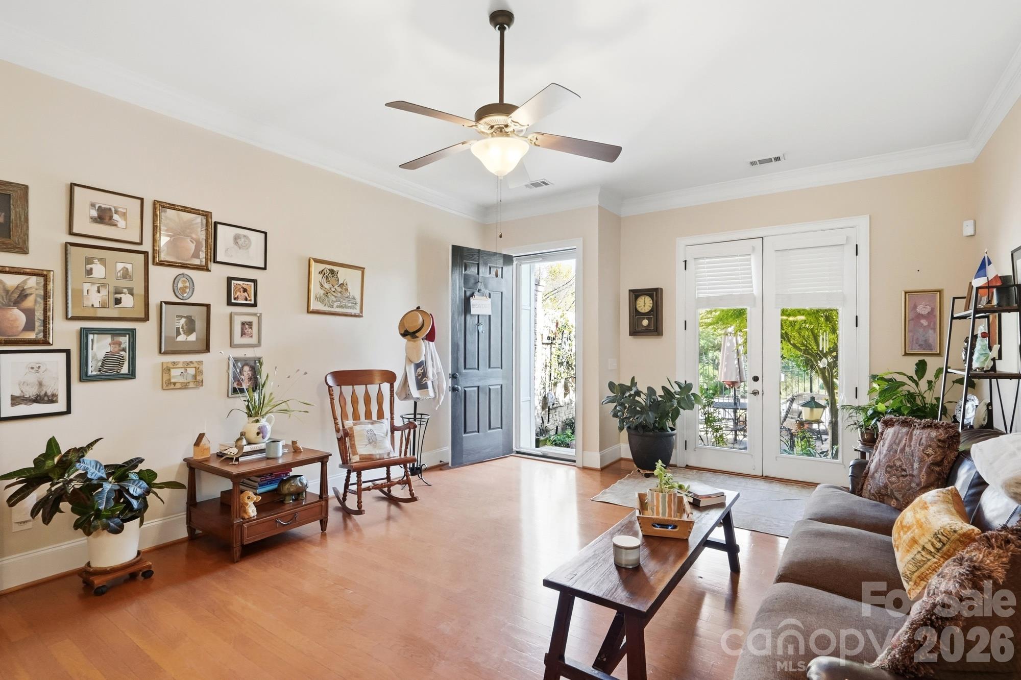 427 Dumbarton Street NW 4