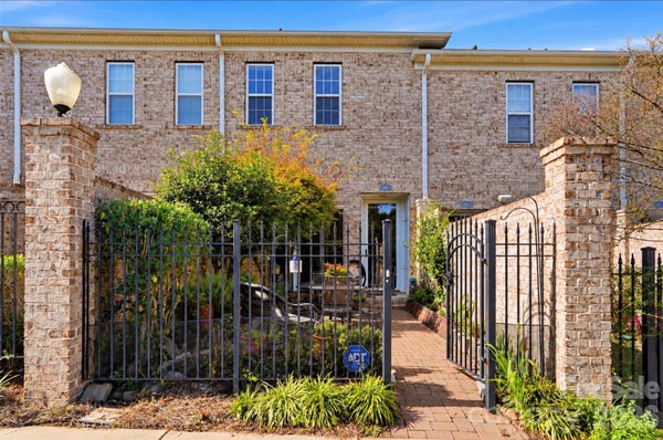 427 DUMBARTON ST NW # 4, CONCORD, NC 28027 - Image b2b7ab56632a91c06171be9364f8be7f/704928033