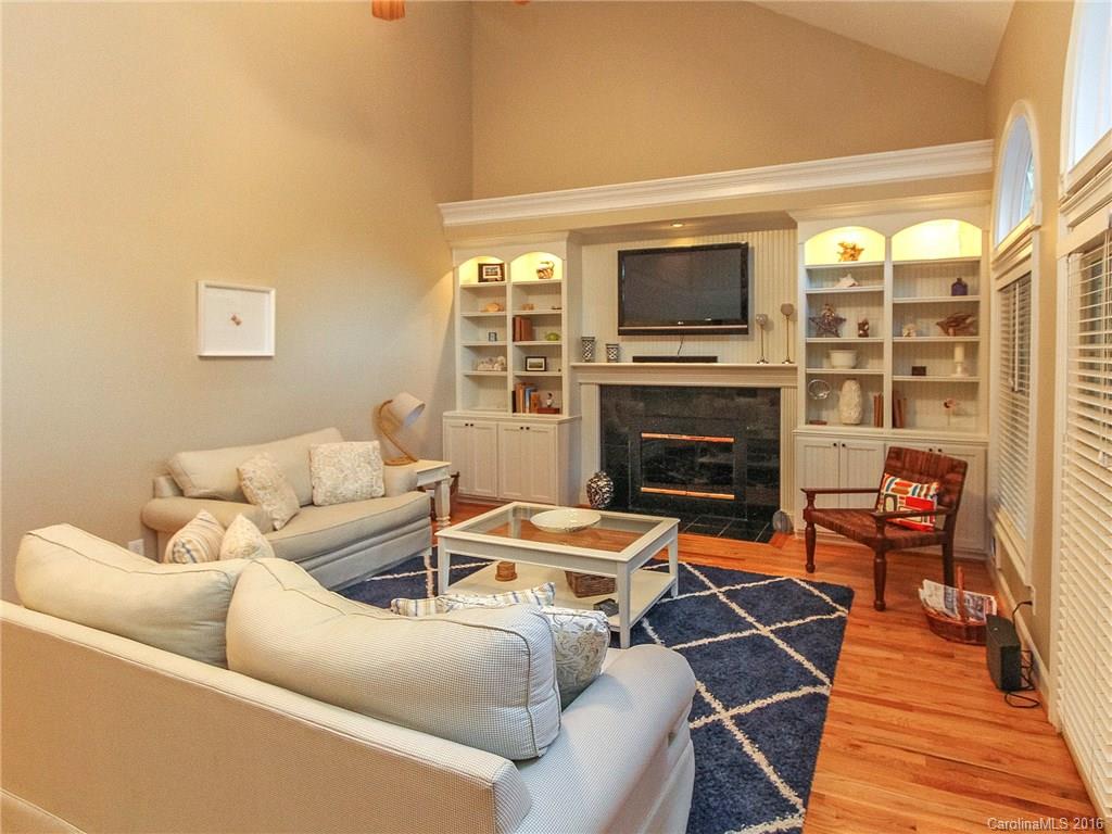 Tega Cay - Residential