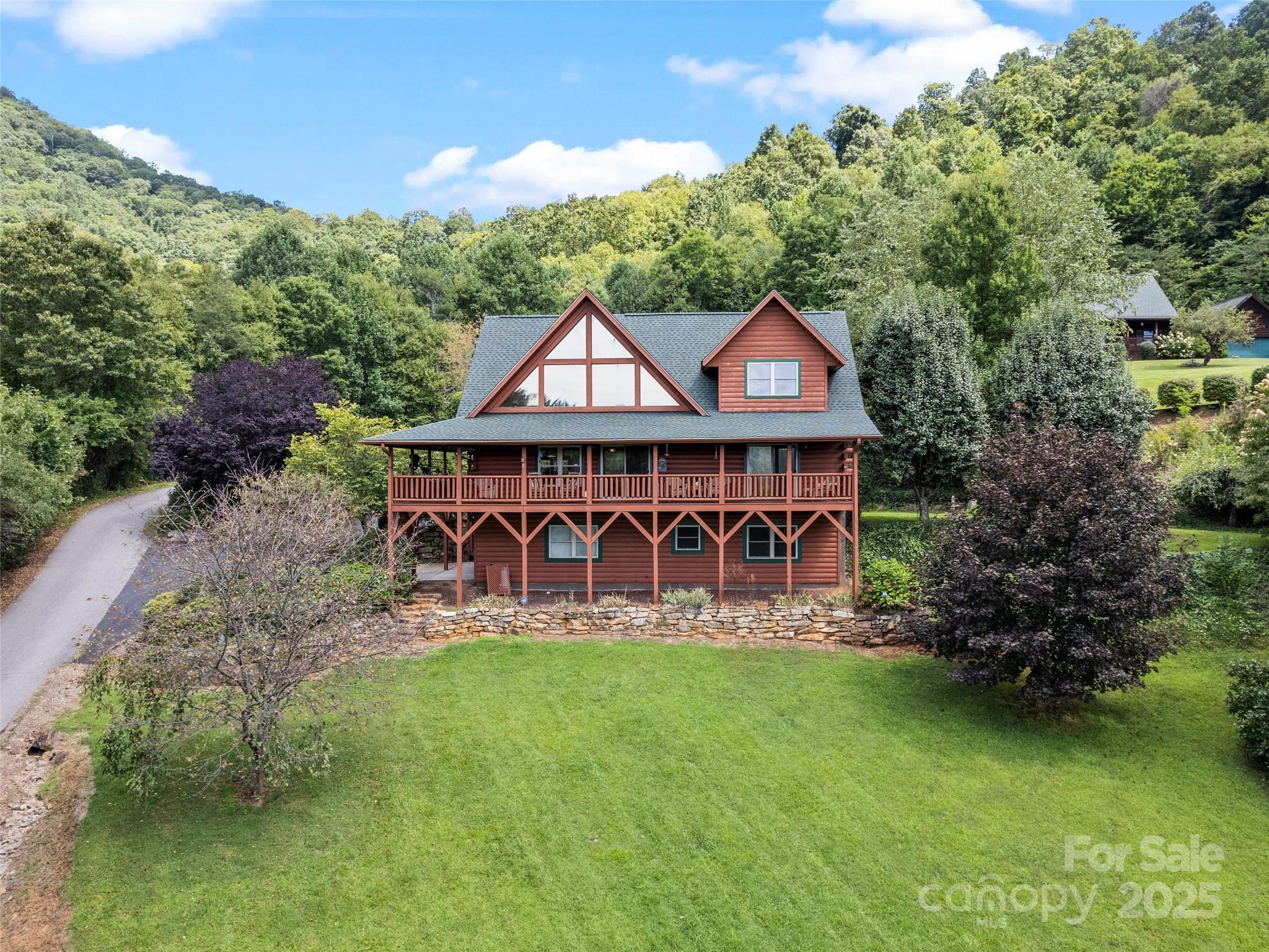 432 Raccoon Pointe