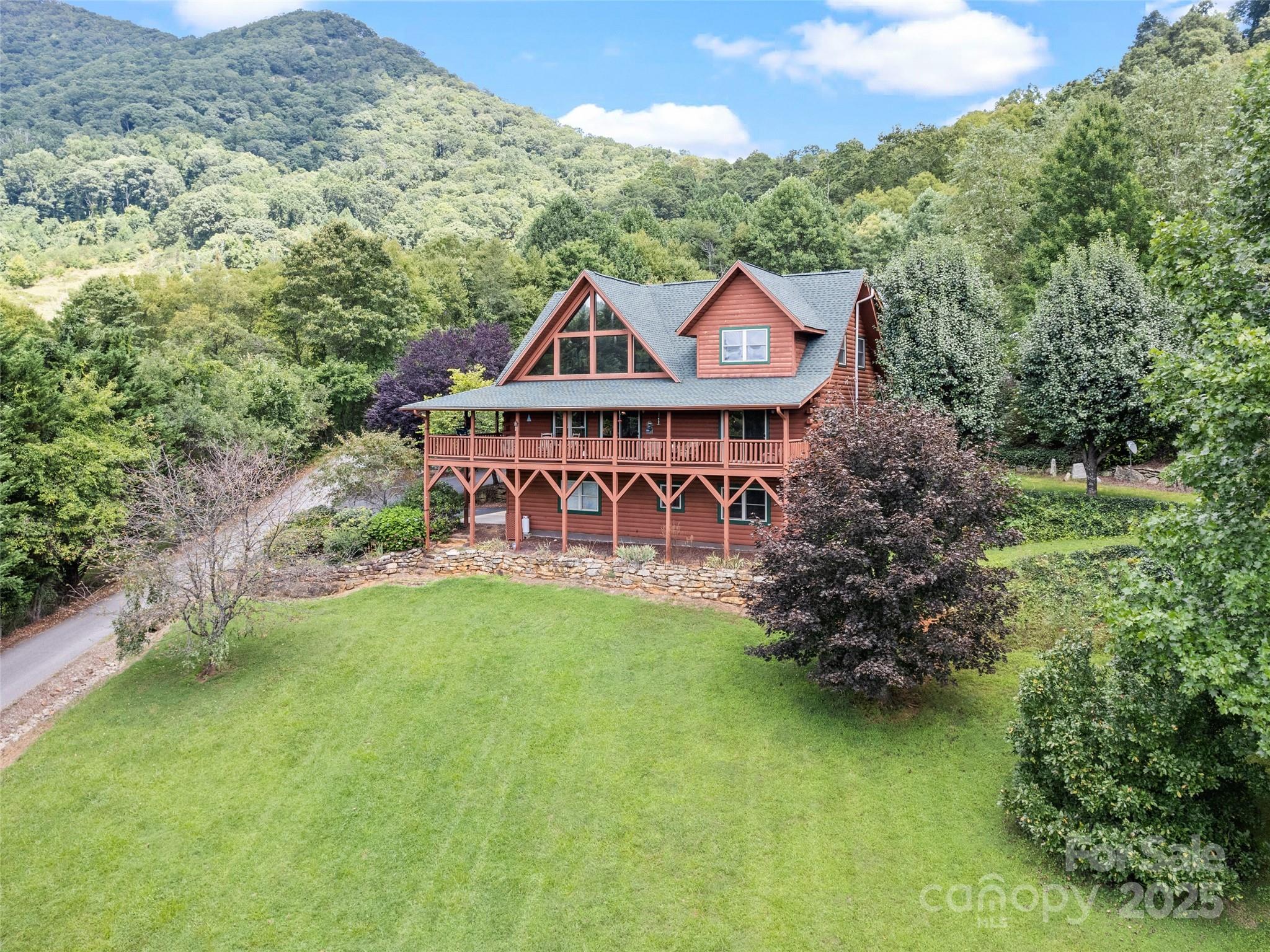 432 Raccoon Pointe