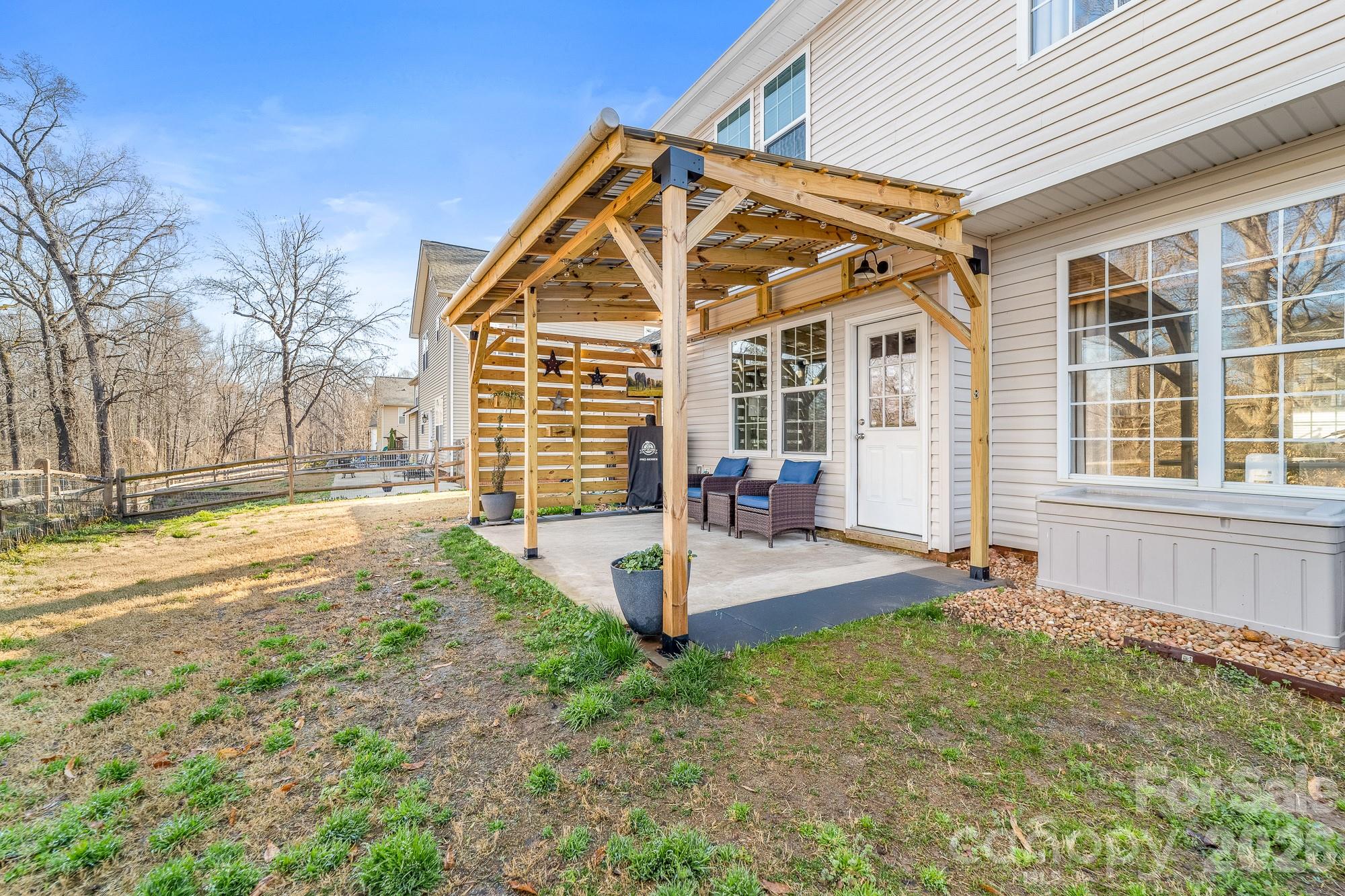 Adams Bluff - Residential