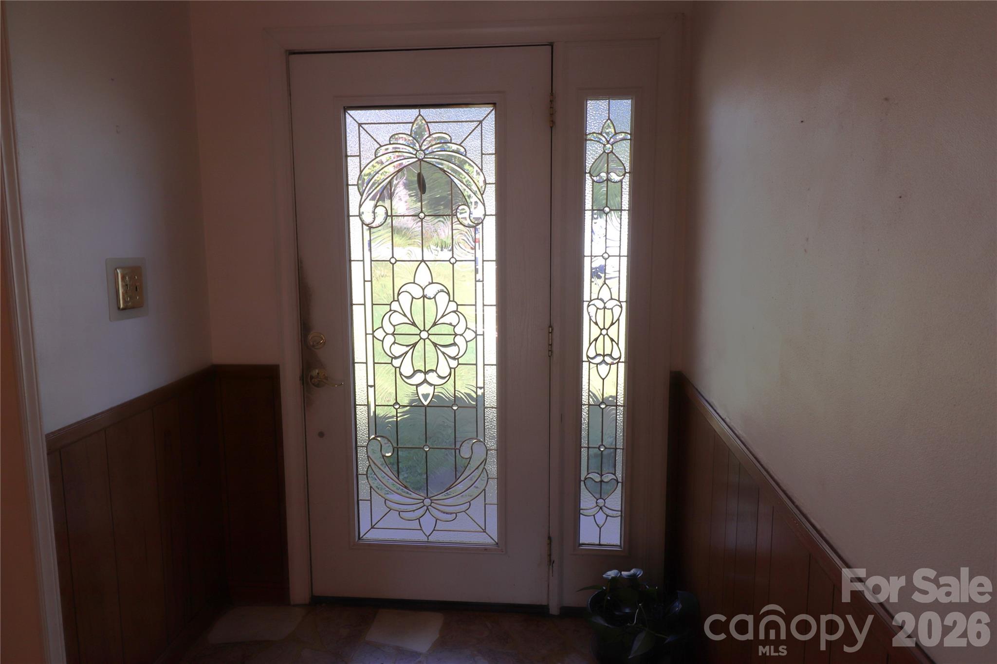 2157 Ridgewood Drive