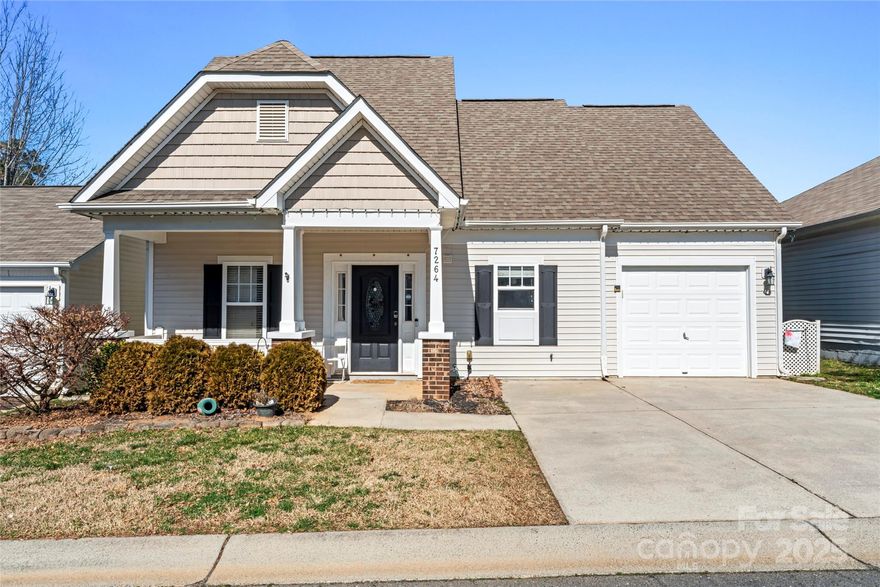 Stunning 3-Bedroom, 2.5-Bathroom Home in Prime Location!
Nestled in a sought-after, highly rated school district and conveniently located near Ballantyne, this home offers the perfect blend of comfort and convenience. Enjoy  amenities within the community, including an outdoor pool, playground, volleyball court, and a clubhouse. Step inside to an inviting, open-concept floor plan featuring beautiful laminate hardwood floors, ideal for entertaining guests. Upstairs, a spacious loft overlooks the airy living room below. Outside, the home features a fenced-in backyard for privacy, as well as both a covered front and back porch, perfect for relaxing or enjoying the outdoors. This home is truly a must-see! Washer & Dryer do not convey.