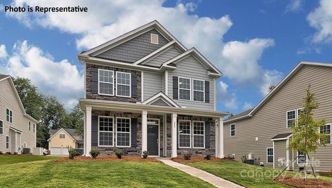 Photo of 9005 Sawtooth Oak Alley, Huntersville, NC 28078 (MLS # 4314205)