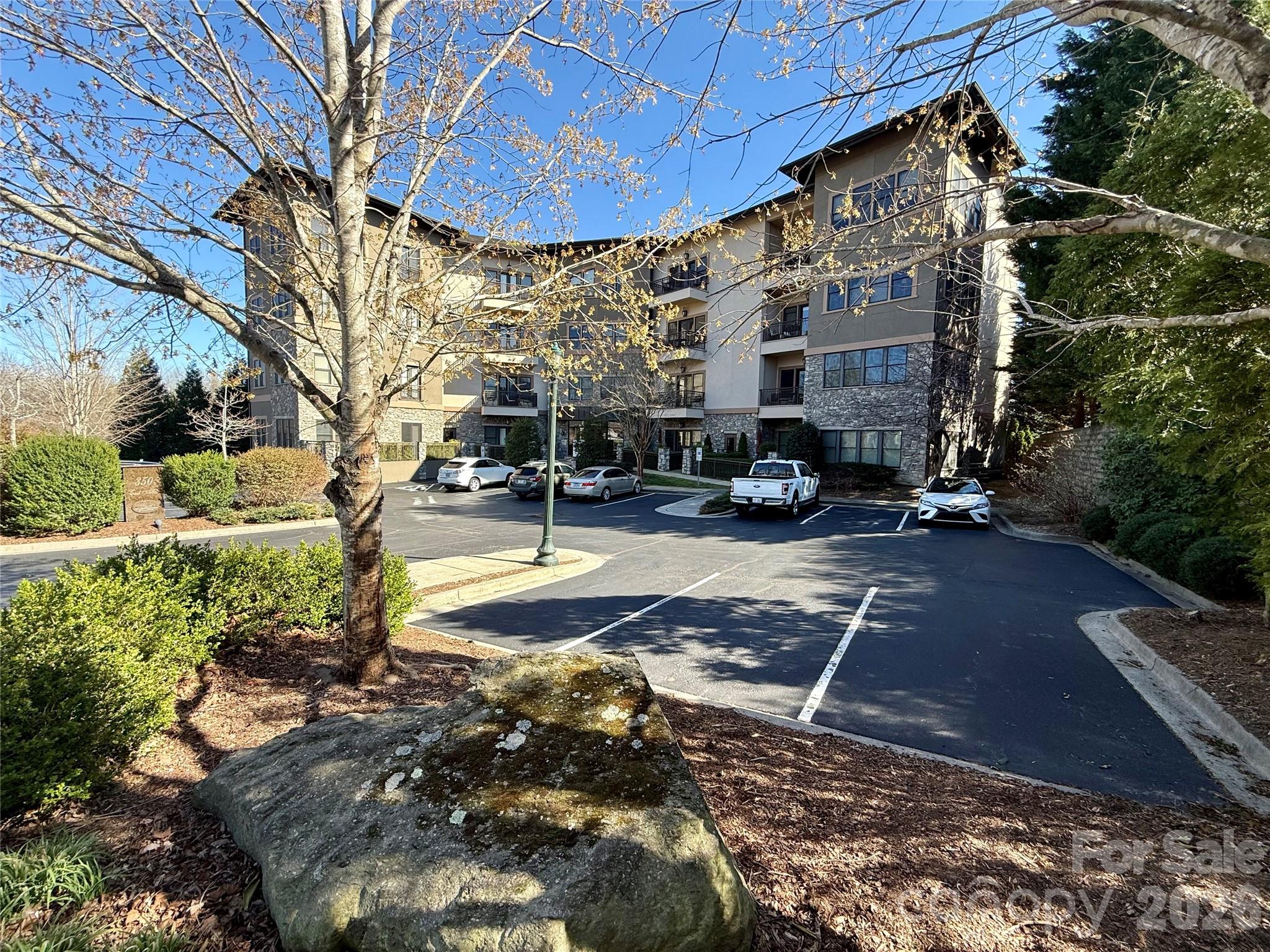 Plaza In The Mountains - Residential