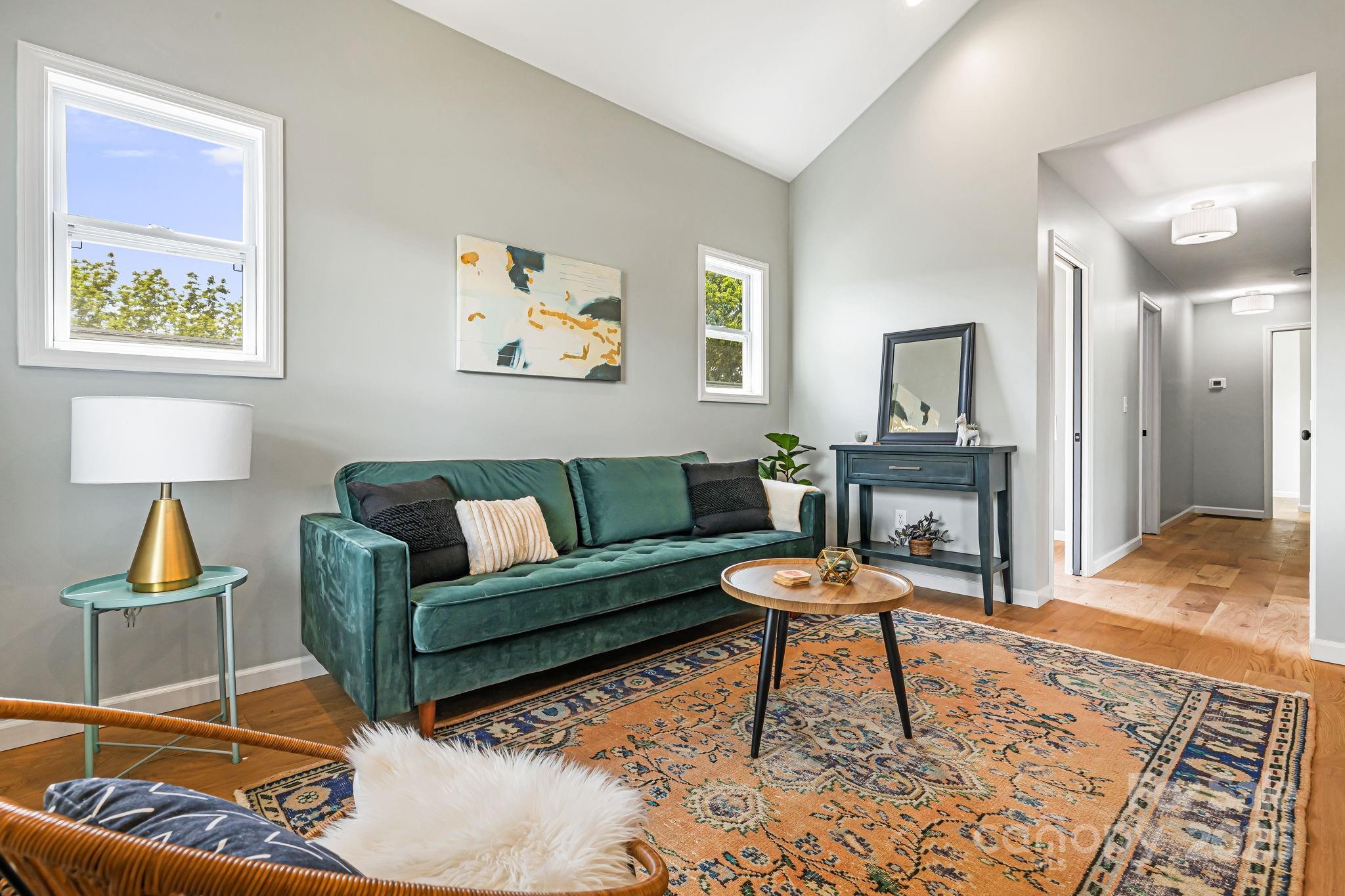 4 Chestnut Ridge Avenue