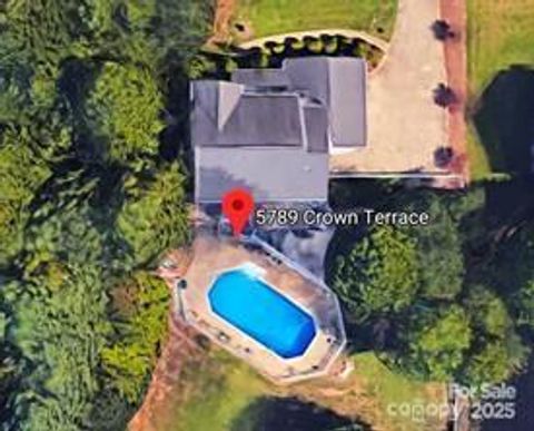 Photo of 5789 Crown Terrace Ter, Hickory, NC 28601 (MLS # 4288884)