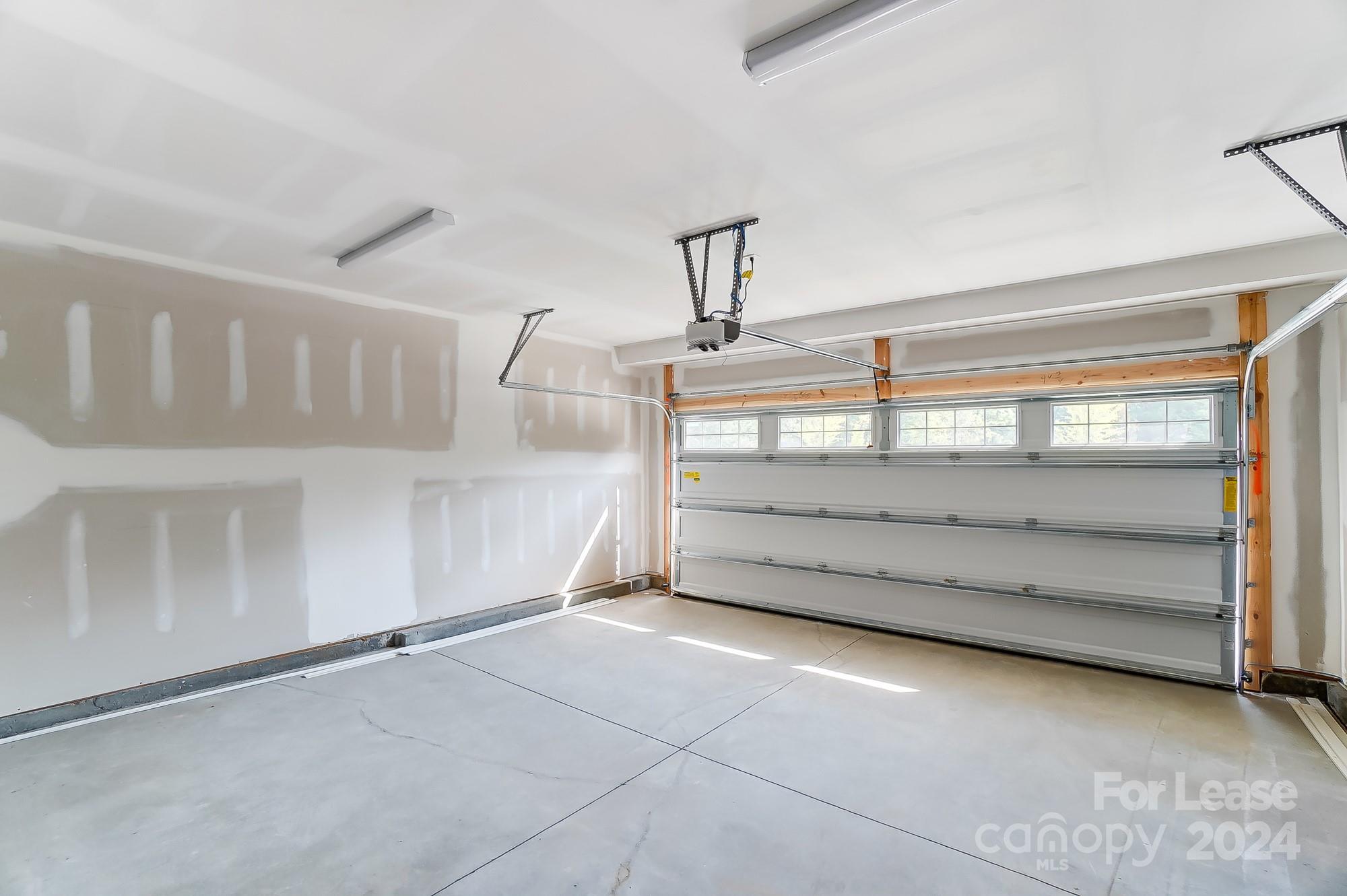 Washam Potts - Residential Lease